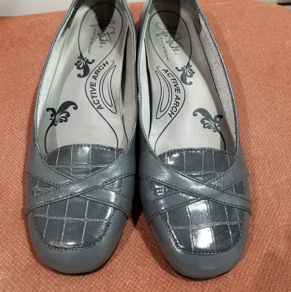 Gray Lifestride Soft System Active Arch Flats